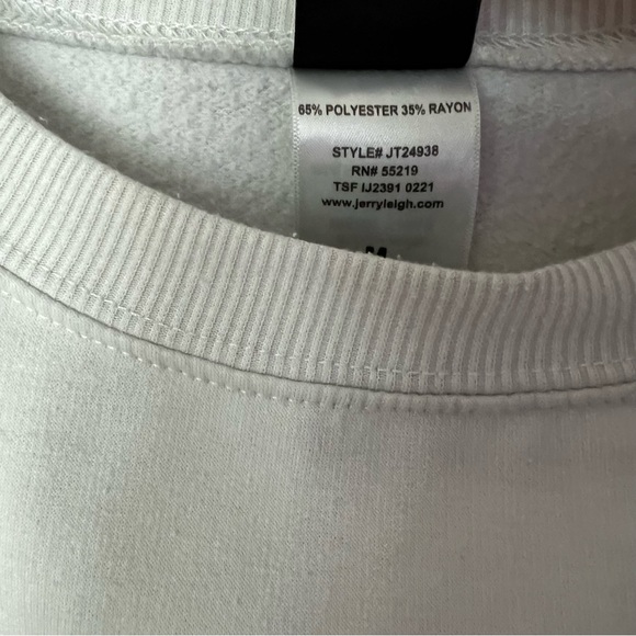 Disney Minnie Mouse Wonens long sleeve pullover sweatshirt | size medium - Picture 8 of 9